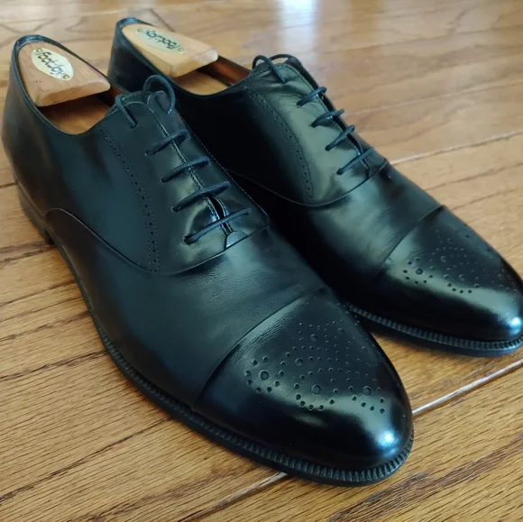 Vintage Salvatore Ferragamo Medallion Cap-Toe Oxford Shoes Black Leather 9.5 B Vintage Salvatore Ferragamo Oxfords - Etsy main image 2